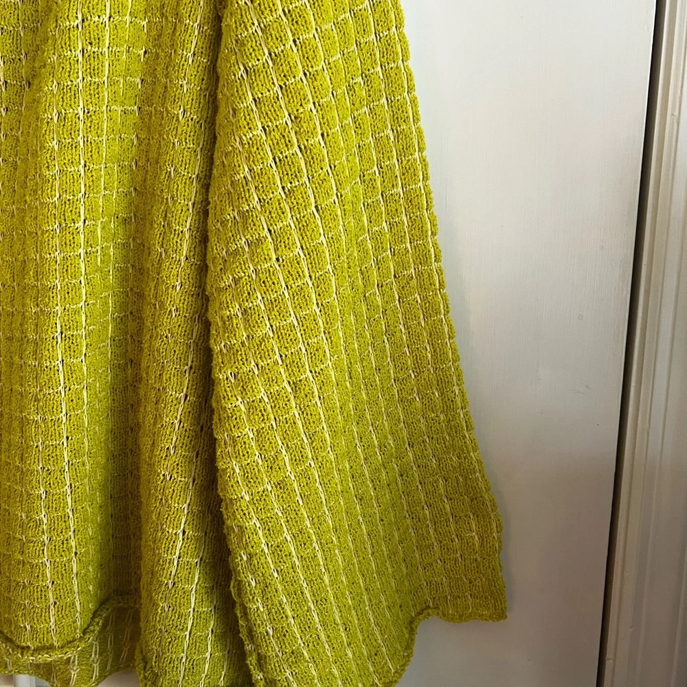 DAVI & DANI Lime Green Women's Sweater - Picture 2 of 4